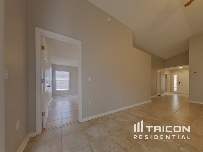 Foto del edificio - 23 Parkview Heights Blvd