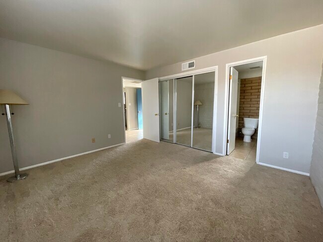 Foto del edificio - 27250 N 64th St