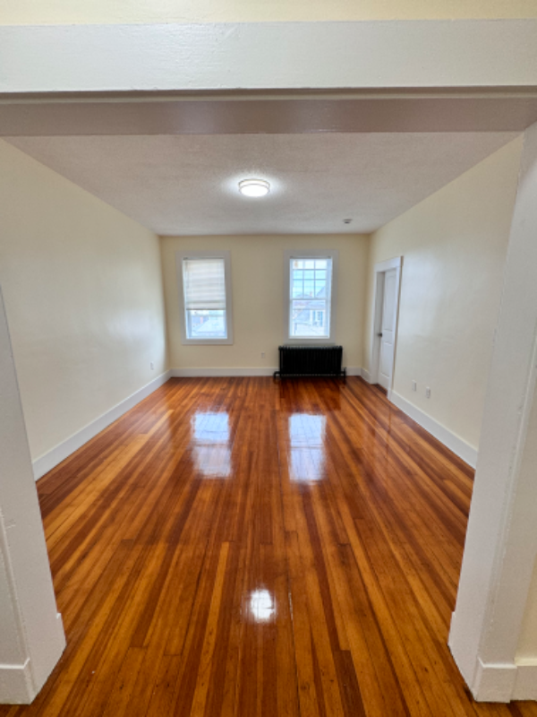Building Photo - 414 Rivet St