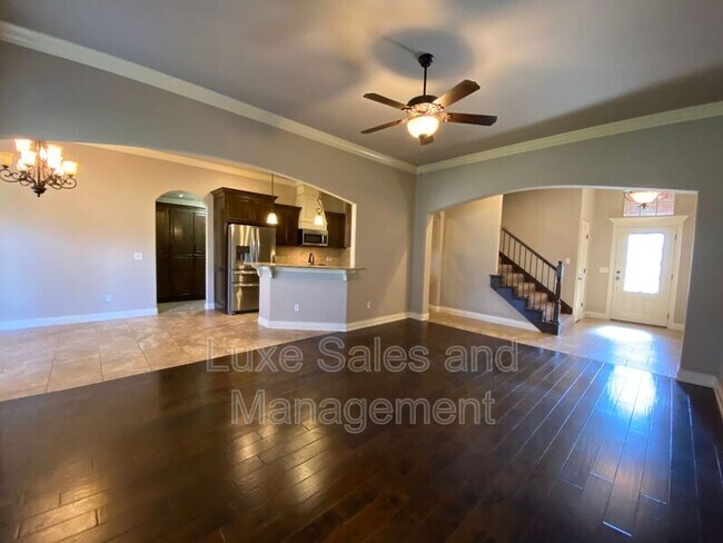 Building Photo - 1117 Lindsey Ln
