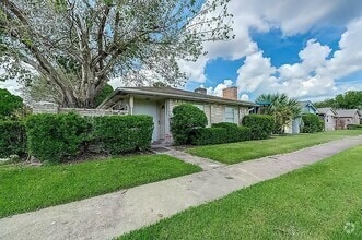 Building Photo - 13159 High Star Dr