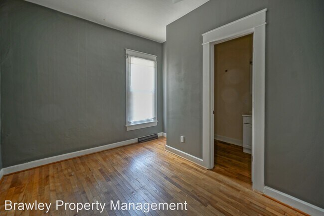 Building Photo - 3 br, 2 bath House - 521 N. Dunn St