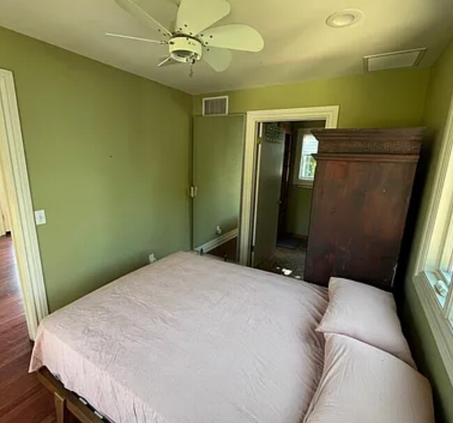 Foto del edificio - 7770 Selma Ave