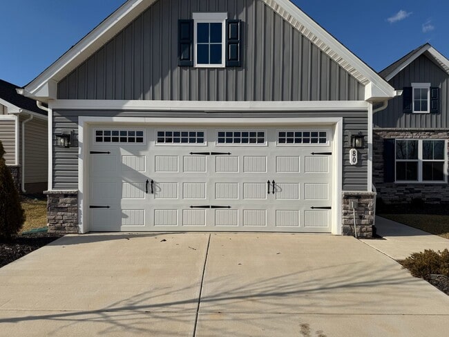 Building Photo - 80 White Sands Blvd