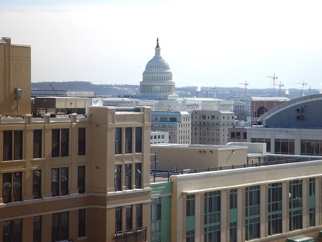 High-rise 2 bedroom condo for lease in downtown Washington DC - 400 Massachusetts Ave NW