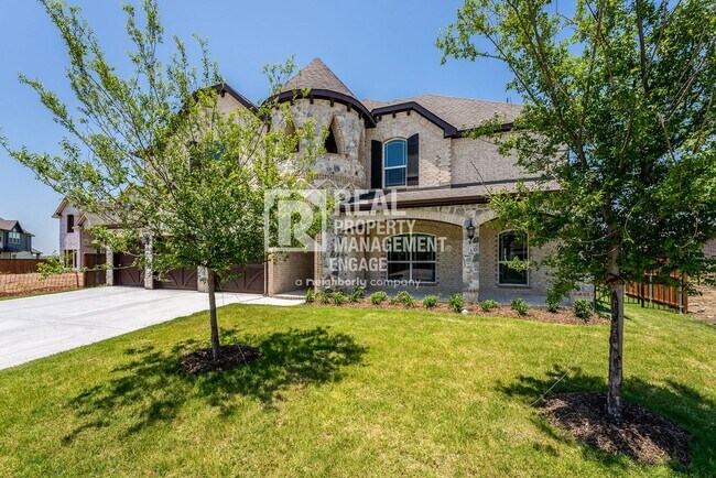 Foto del edificio - Highly Upgraded Five-Bedroom Home Located ...