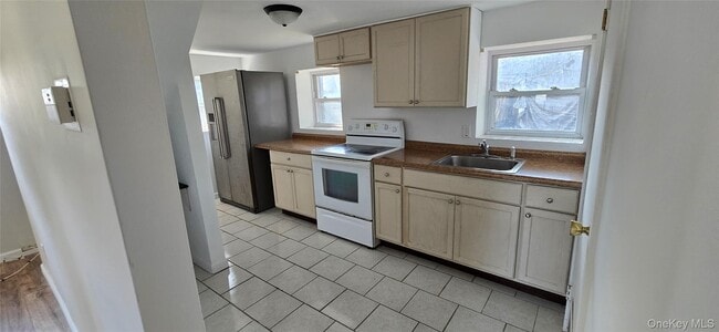 Building Photo - 84 Pleasure Ave
