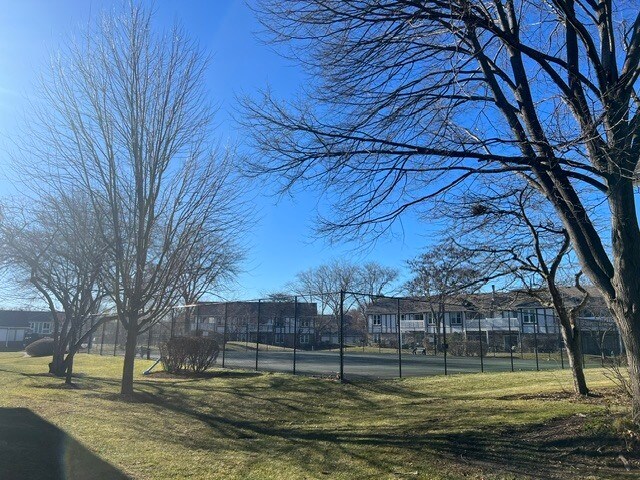 Foto del edificio - 1336 Cromwell Ct