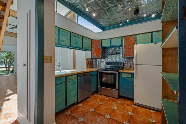 Foto del edificio - 302 Venture Blvd S