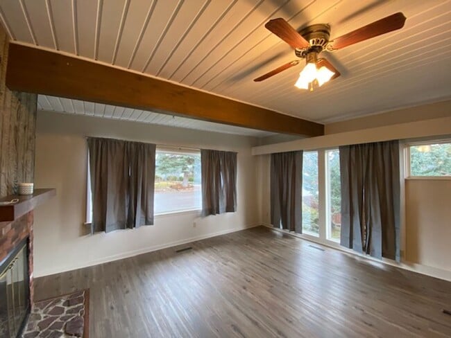 Foto del edificio - 708 Park Ave