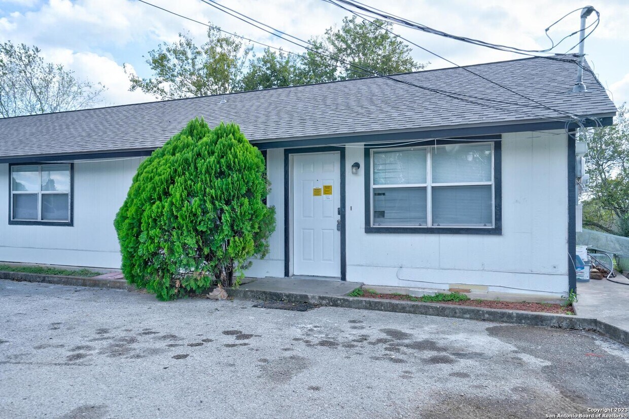 Foto principal - 19221 San Marcos Hwy