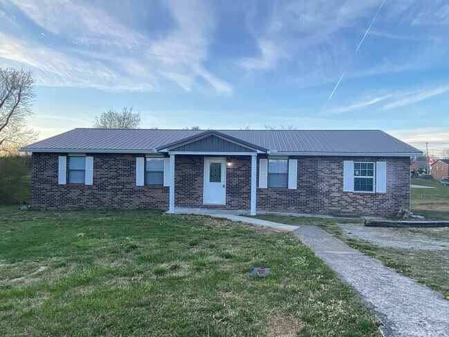 Building Photo - 213 Tara Dr