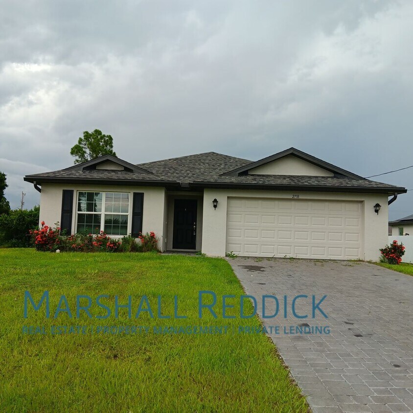 Primary Photo - Beautiful Single Family