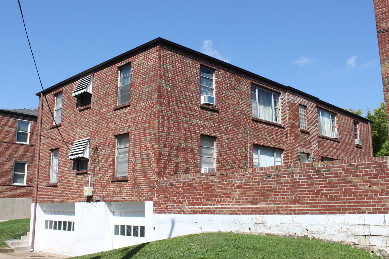 Building Photo - 3951 Jamieson Ave
