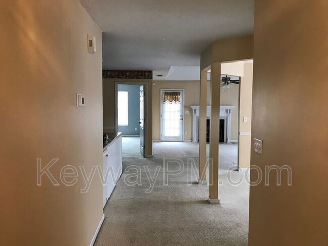 Building Photo - 1017 Caddenwoods Dr