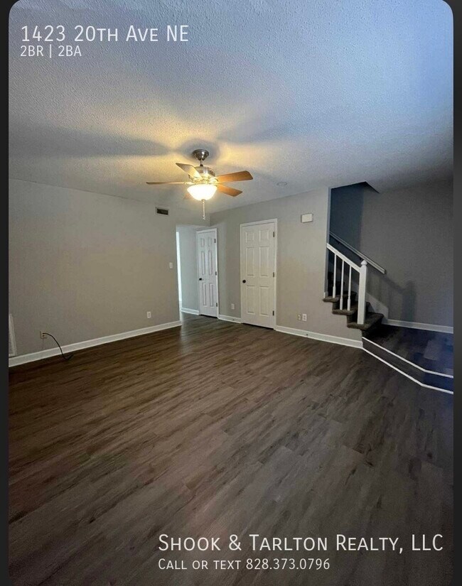 Foto del edificio - 1423 20th Ave NE