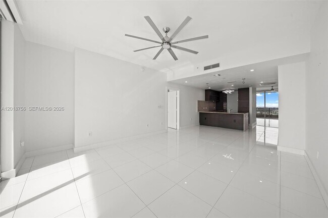 Foto del edificio - 900 Biscayne Blvd
