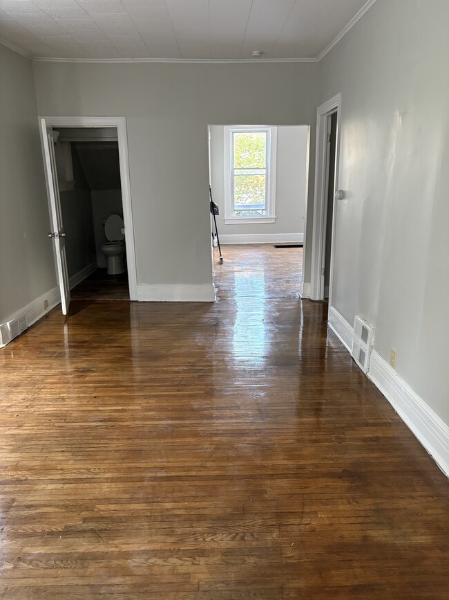 Foto del edificio - 1063 Niagara St