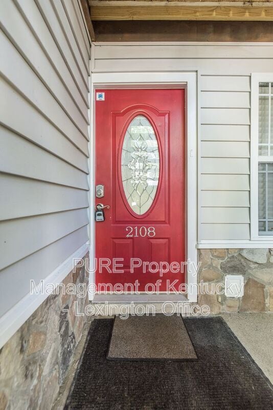Foto del edificio - 2414 Lake Park Rd