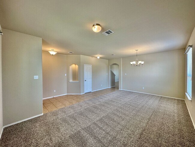 Building Photo - Viewable Now!