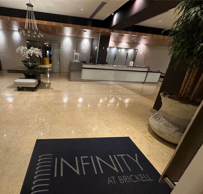 Foto del edificio - 60 SW 13th St