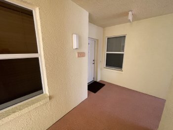 Building Photo - Sought-after Oleander condo available for ...