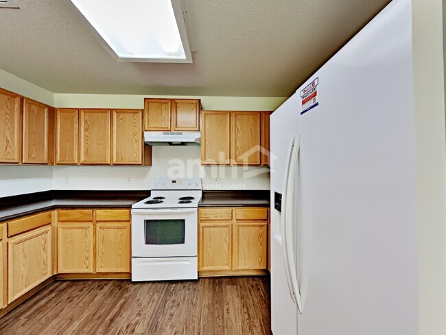 Building Photo - 10019 Bermuda Palm