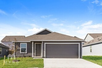 Building Photo - 2732 Ctr Crk Ln