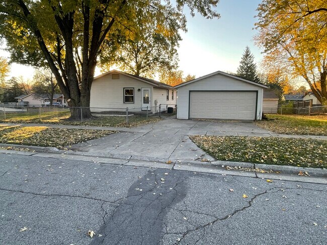 Foto del edificio - 4901 Schubert St