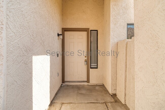 Foto del edificio - 545 S Danyell Dr