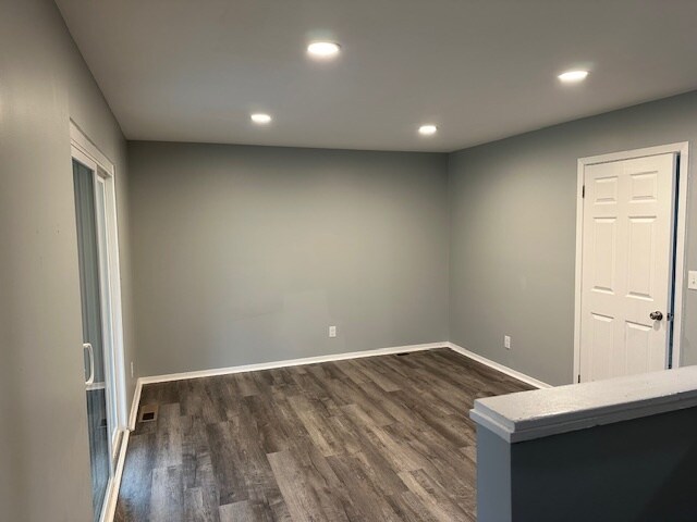 Comedor - 869 North Hill Ln