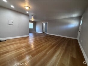 Building Photo - 415 N Ellis St