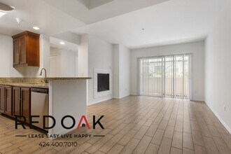 Building Photo - 11925 Kling St