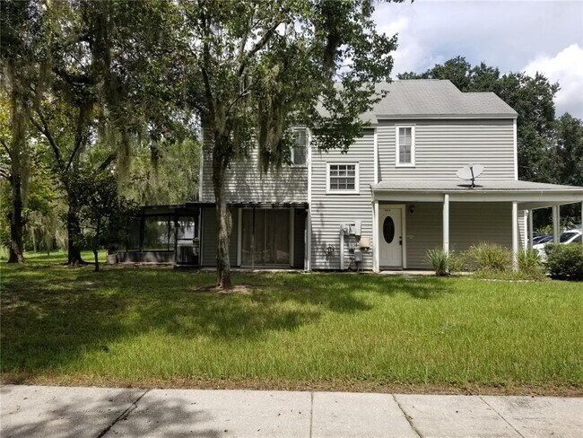 Foto del edificio - 8202 Broward Pl