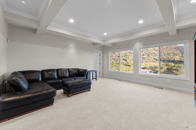 Building Photo - 220 Wintergreen Cir