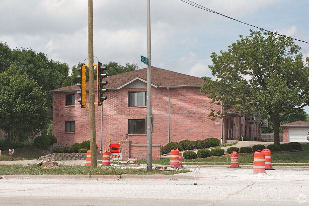 Building Photo - 9000 W Oklahoma Ave
