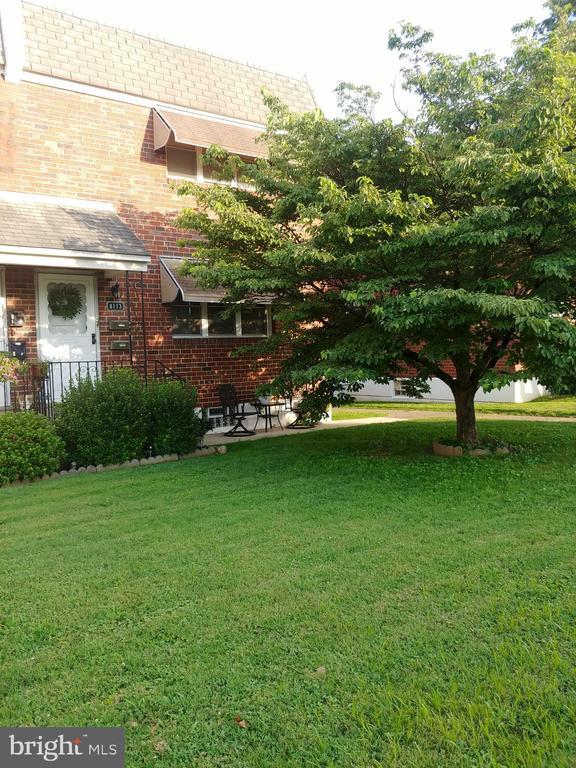 Primary Photo - 8113 Ryers Ave