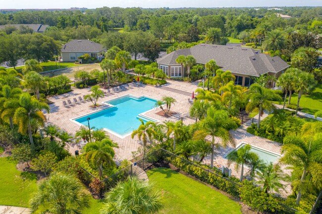 Resort Pool, Clubhouse & Gym - 8933 Manor Loop
