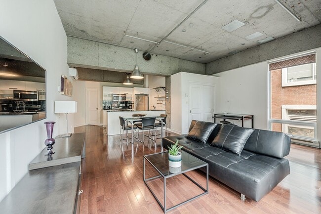 Photo du bâtiment - 1200 Rue St-Alexandre