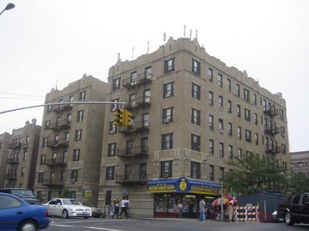 Foto del edificio - 551-565 W 190th St