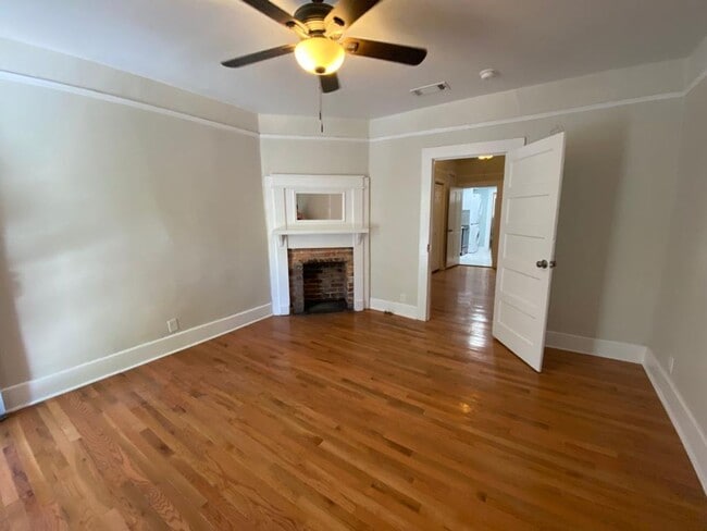 Building Photo - Large Brand New - One Bedroom (2 blocks from Historic Distr.)
