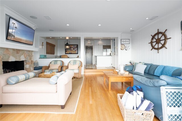 Building Photo - 4407 Seashore Dr