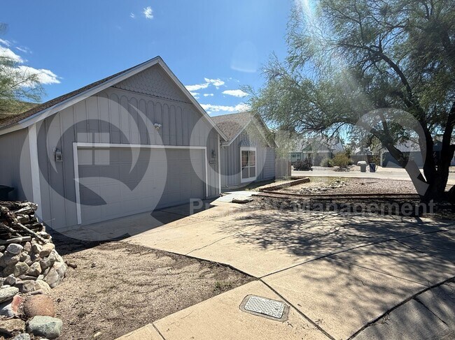 Building Photo - 4591 S Laredo Ct