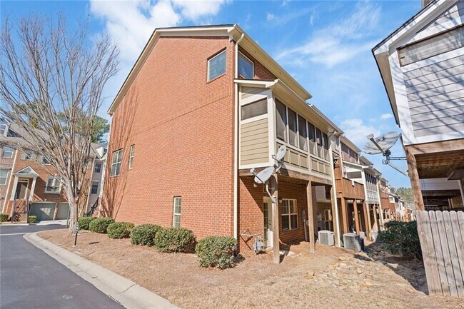 Building Photo - 2763 Durham Dr NE