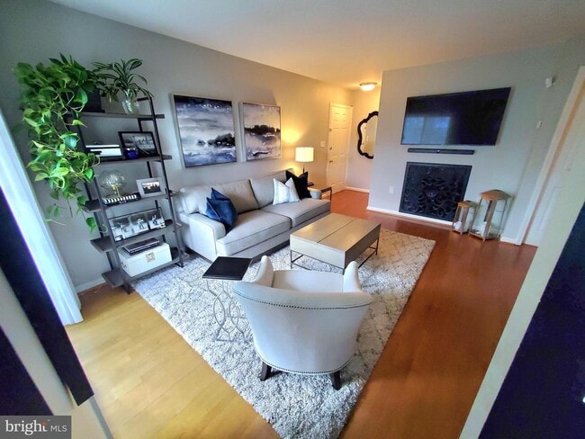 Building Photo - 116 Westwick Ct