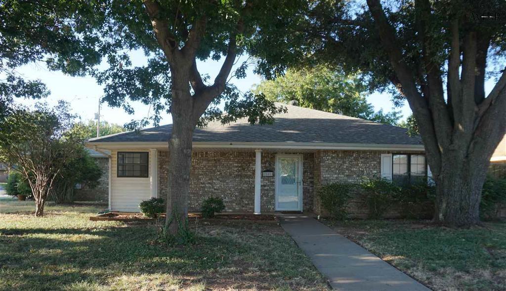 Primary Photo - 2801 Delta Dr