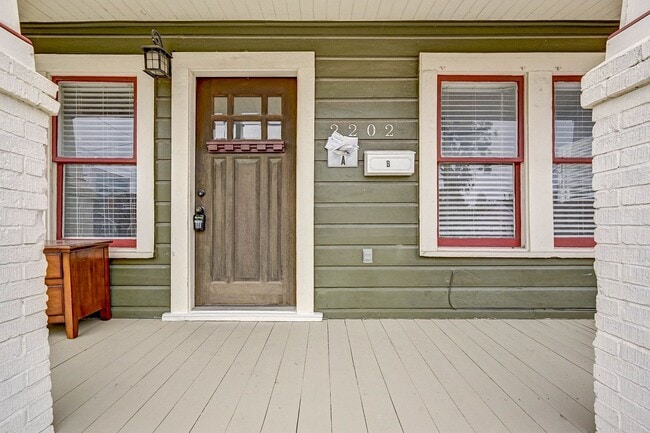 Photo - Stunning 1920´s Duplex located in the Hear... House