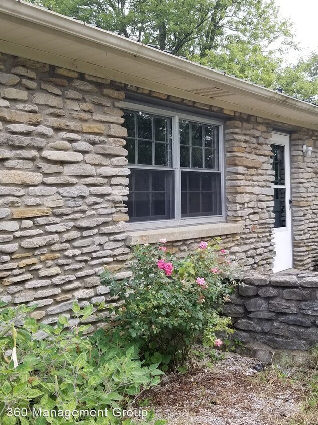 Primary Photo - 4 br, 2 bath House - 831 Ecton Rd