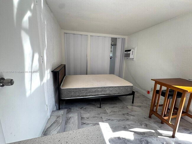 Foto del edificio - 4119 SW 49th St