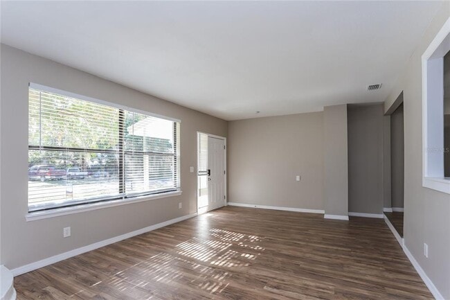 Building Photo - 5763 Crestmont Ave